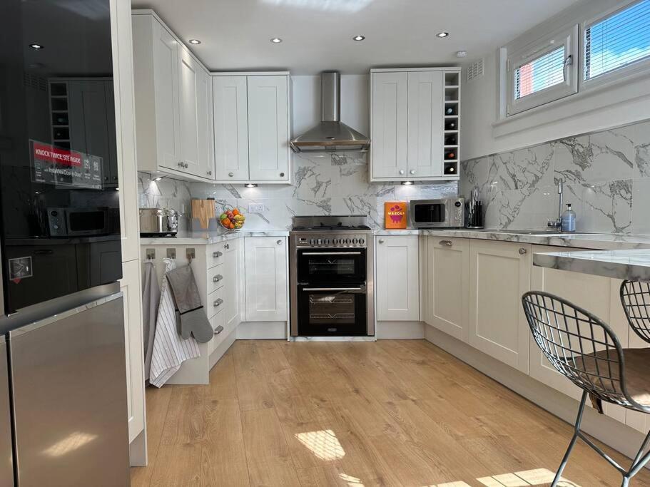 Stylish, Smart & Fun 4 Bed Home 伦敦 外观 照片