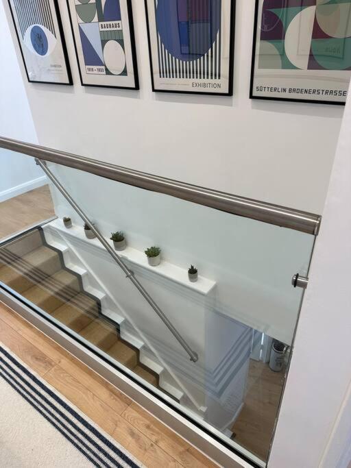 Stylish, Smart & Fun 4 Bed Home 伦敦 外观 照片