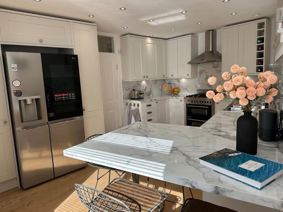 Stylish, Smart & Fun 4 Bed Home 伦敦 外观 照片