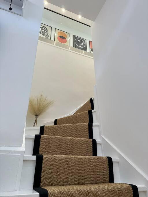 Stylish, Smart & Fun 4 Bed Home 伦敦 外观 照片