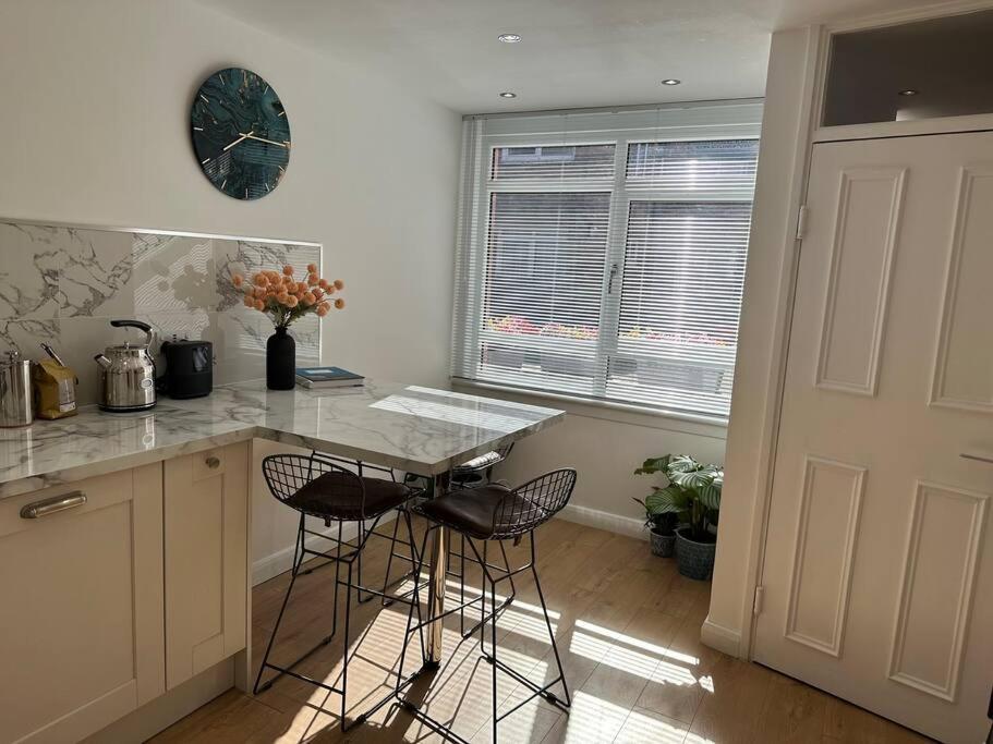 Stylish, Smart & Fun 4 Bed Home 伦敦 外观 照片